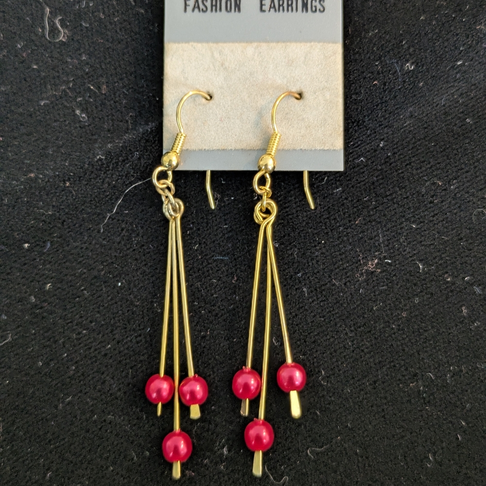 Vintage Gold and Red Dangle Earrings